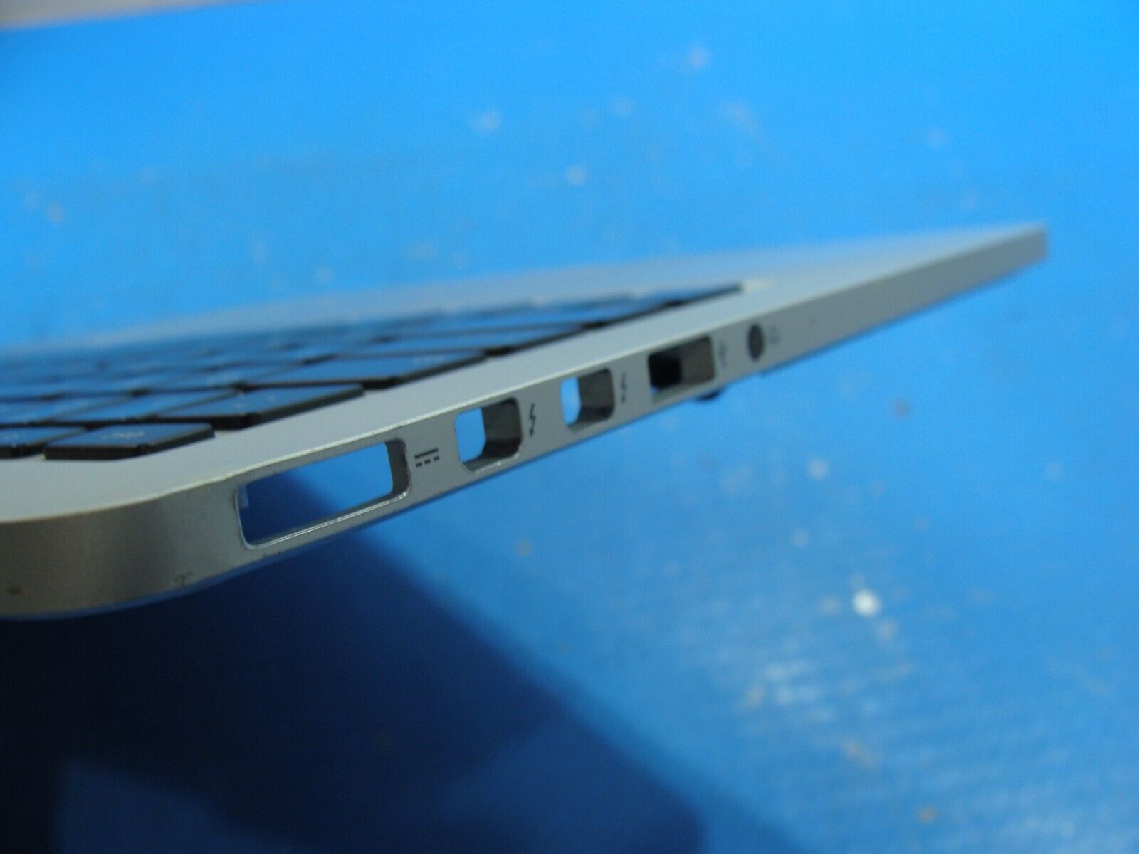 MacBook Pro A1502 13 2015 MF843LL Top Case w/Keyboard Trackpad Silver 661-02361