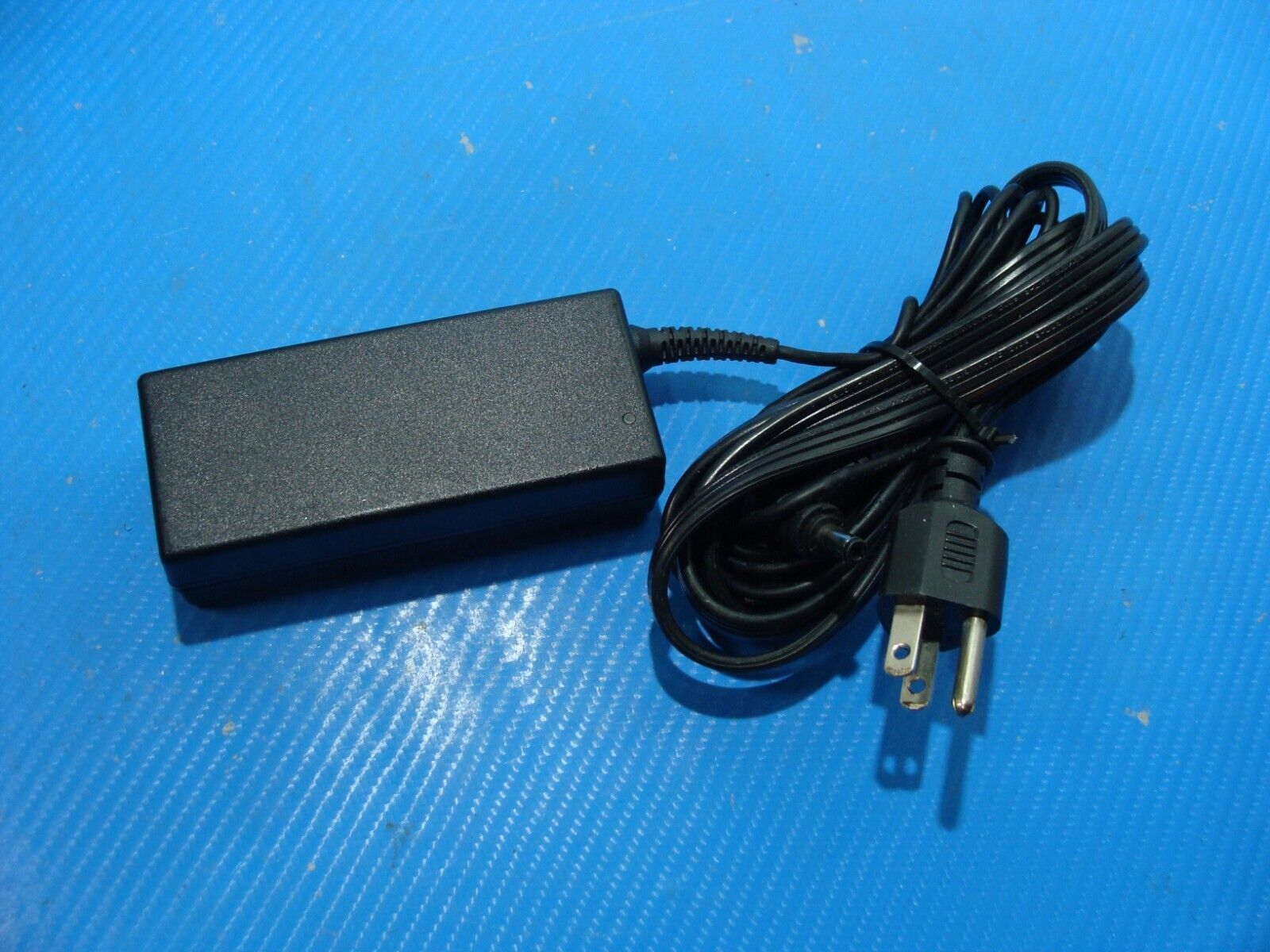 Genuine Asus Laptop Charger 65W  5.5mm*2.5mm AC Adapter Power Supply ADP-65JH BB