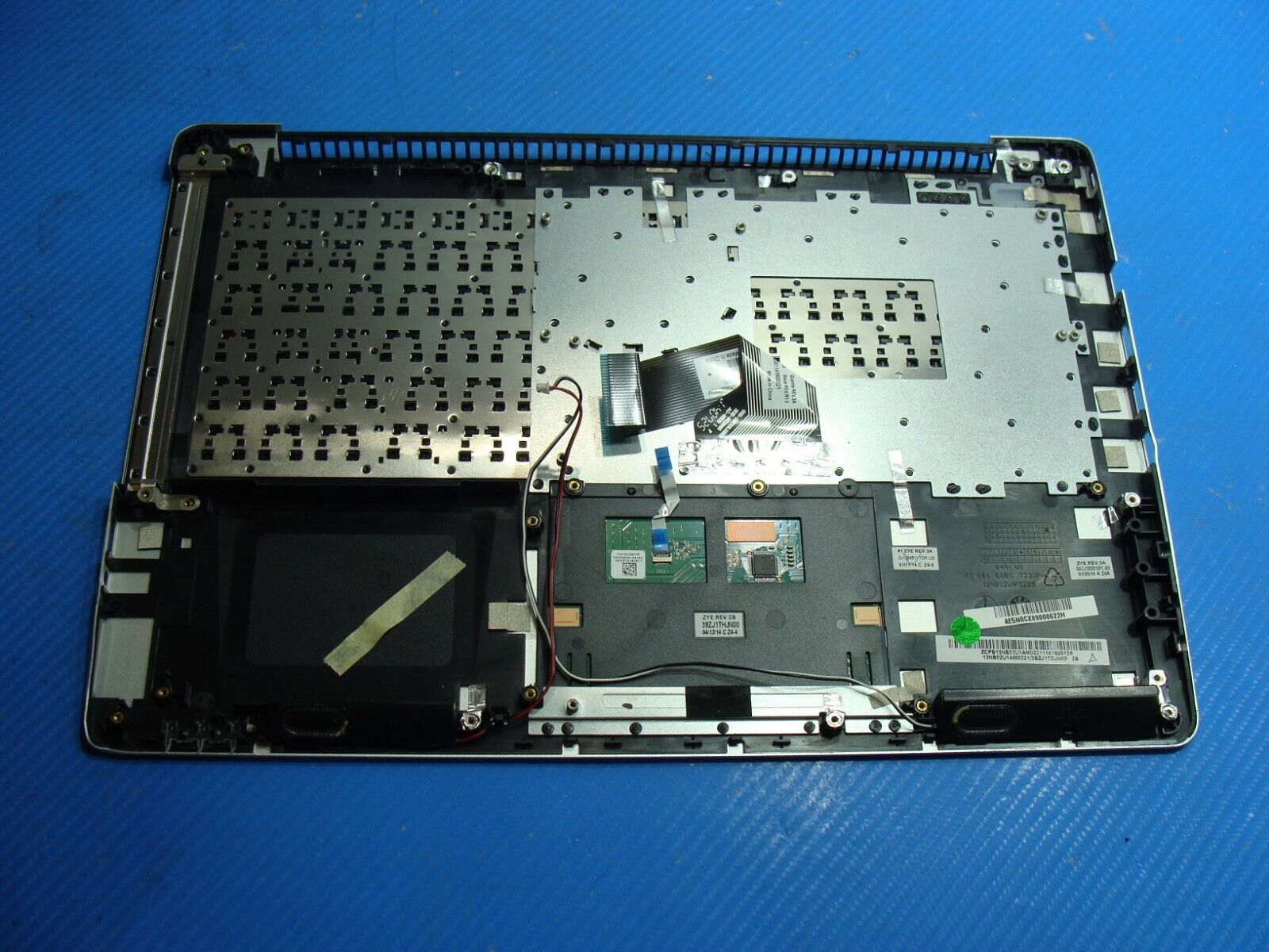 Asus VivoBook V451LA-DS51T 15.6