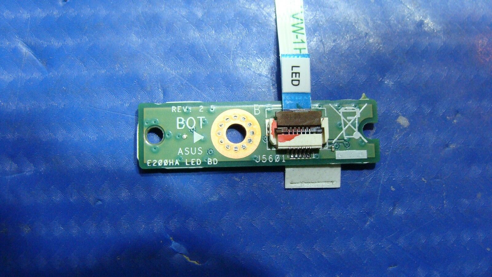 Asus E200HA-UB02-GD 11.6