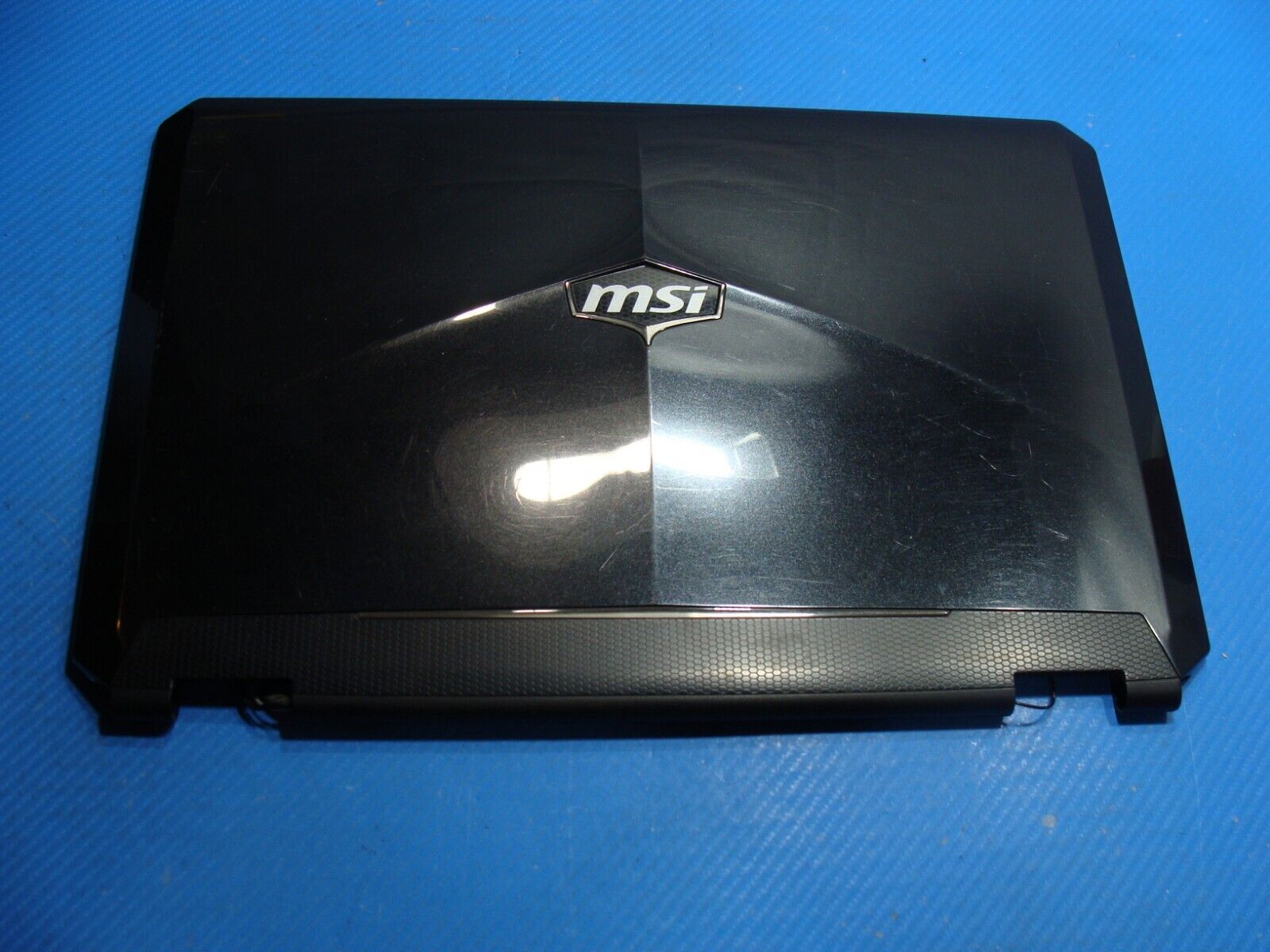 MSI GT683-242US 15.6