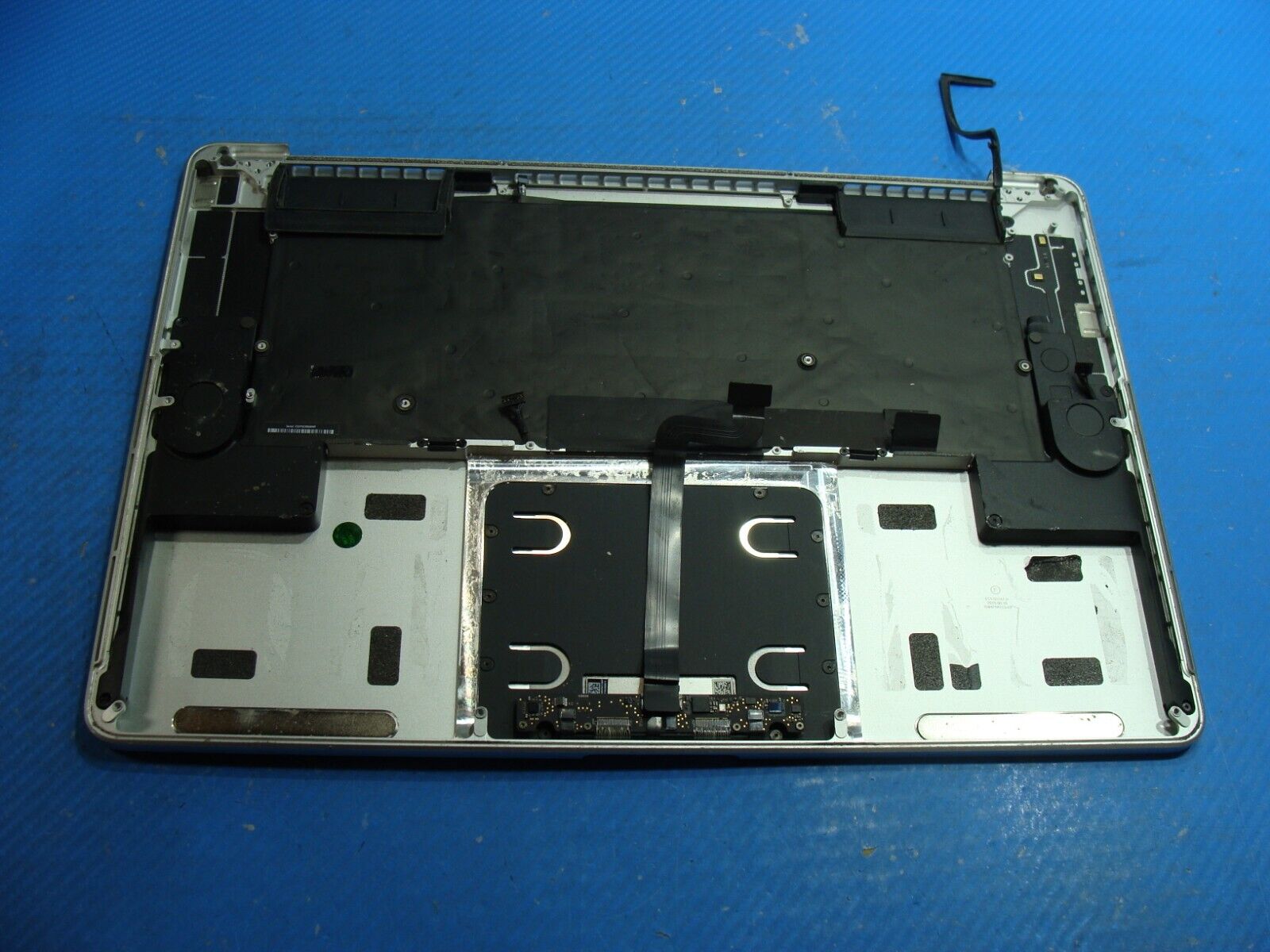 MacBook Pro A1398 15 2015 MJLT2LL/A Genuine Top Case No Battery 661-02536
