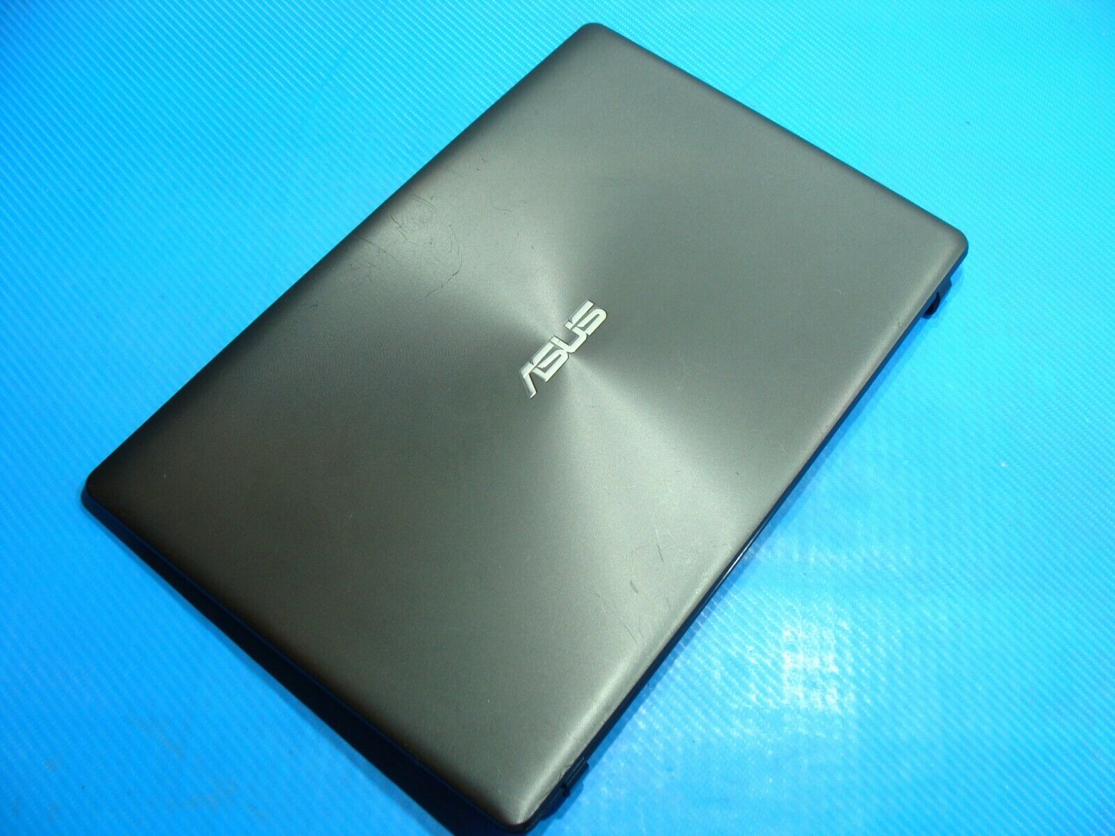 Asus R510D Series 15.6