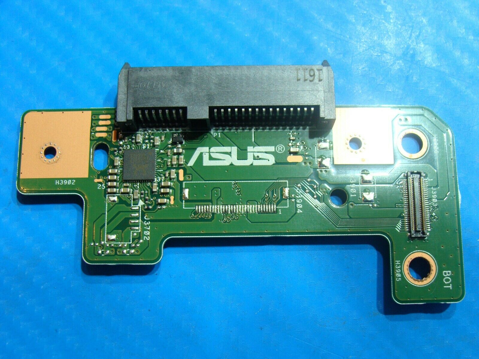 Asus F555LA-US71 15.6