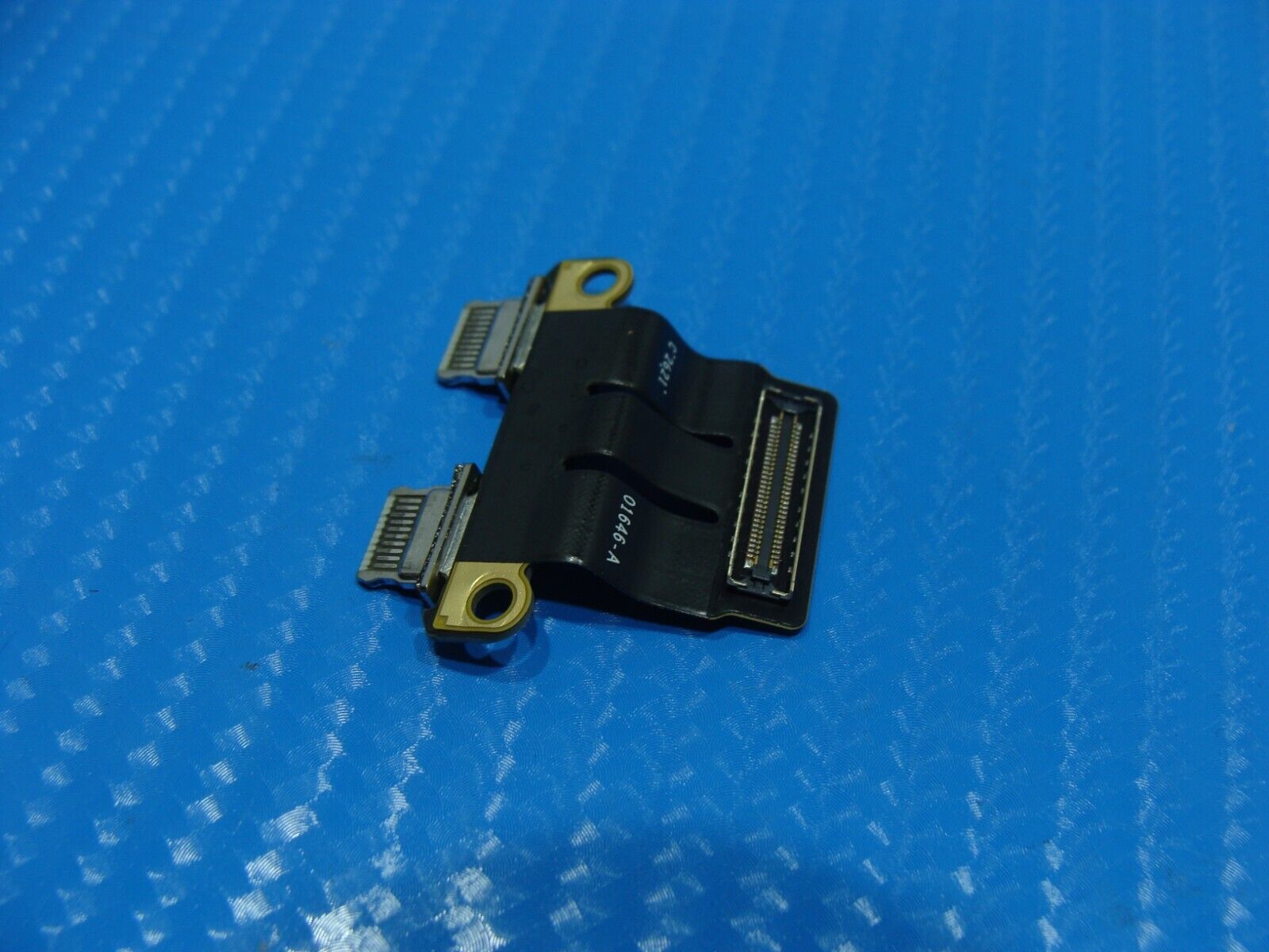 MacBook Pro A2251 13