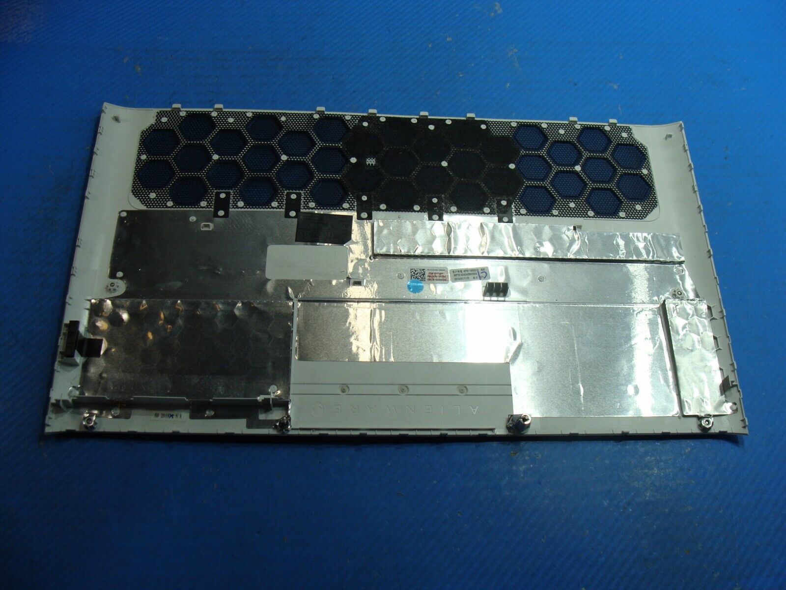 Dell Alienware Area 51m 17.3 Genuine Laptop Bottom Case Base Cover 1DV4W