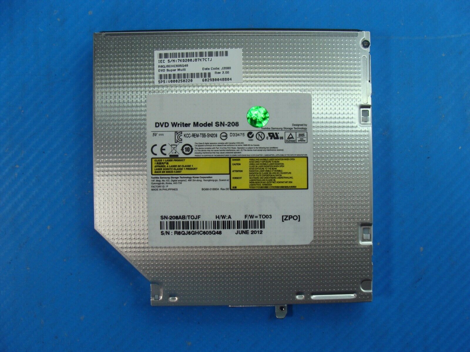 Toshiba Satellite 15.6” L855 Super Multi DVD-RW Burner Drive SN-208 V000250220