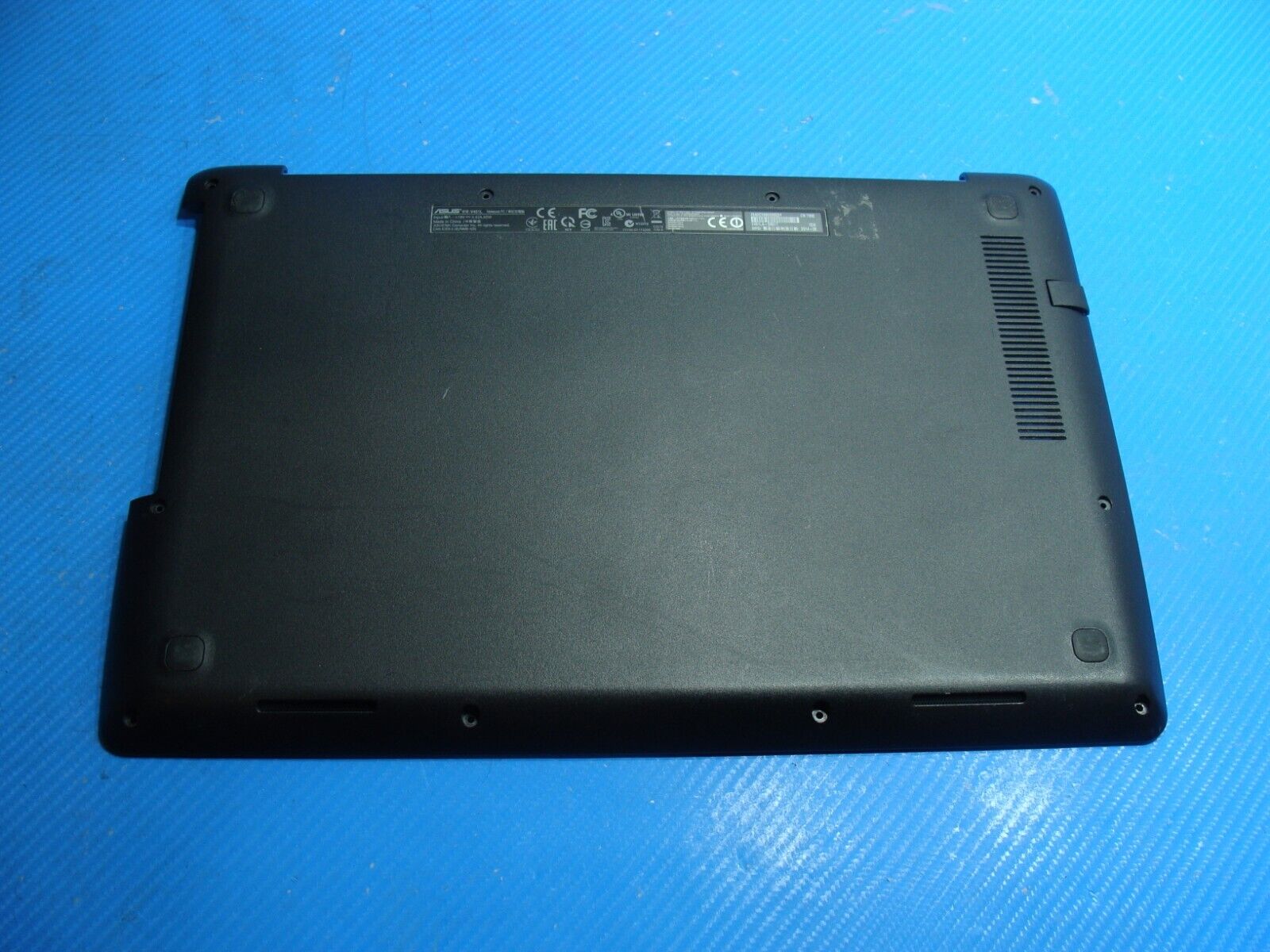 Asus VivoBook V451LA-DS51T 15.6