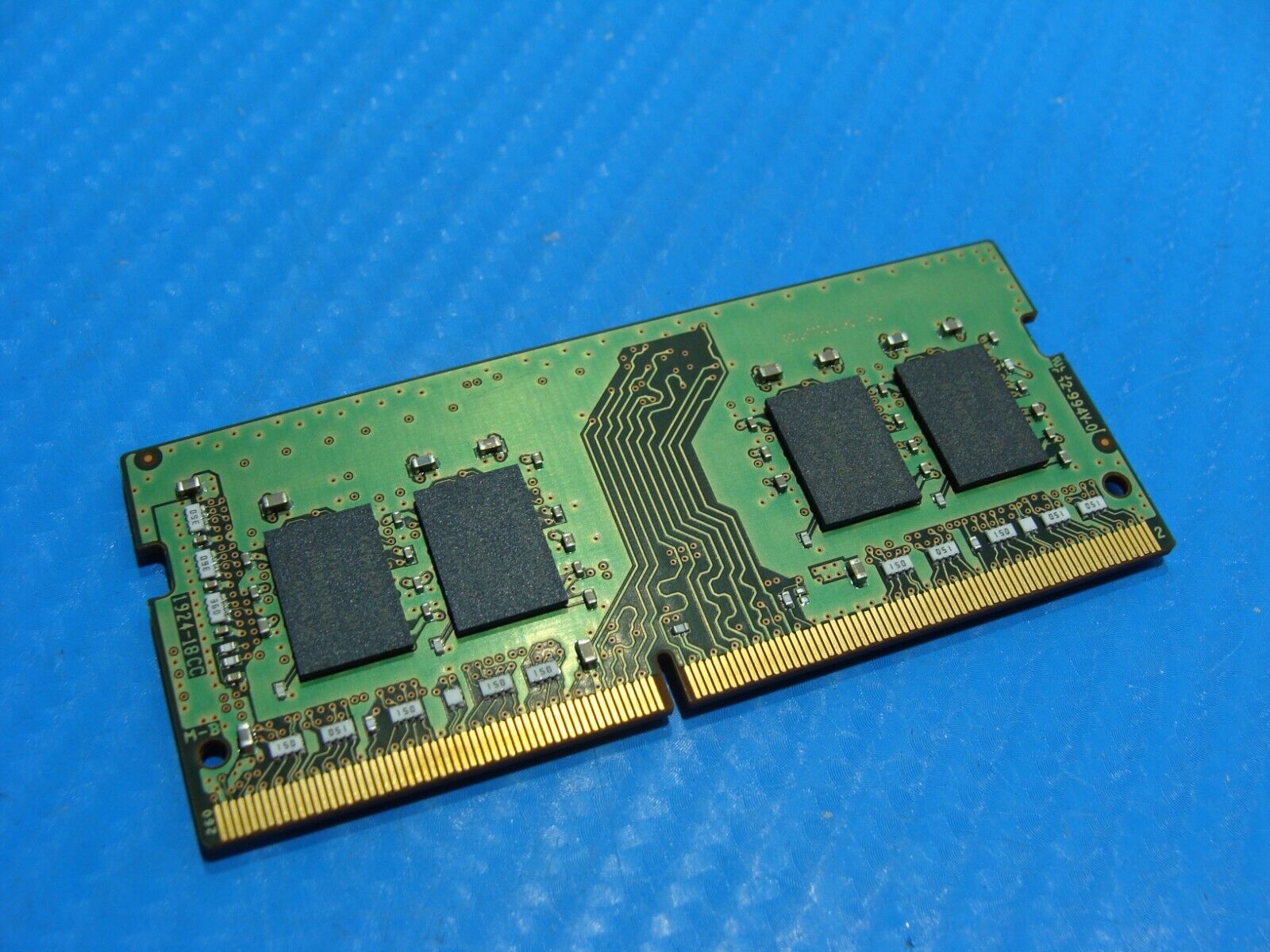 Dell 5400 SK Hynix 8GB 1Rx8 PC4-2666V Memory RAM SO-DIMM HMA81GS6JJR8N-VK