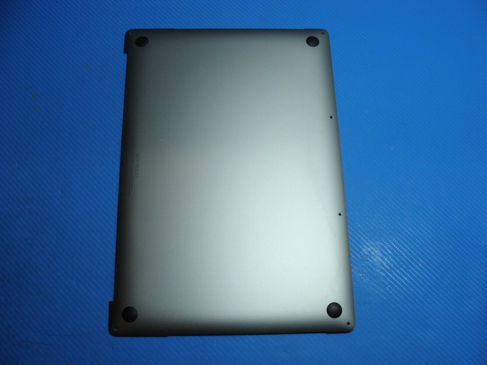 MacBook Pro A1990 15