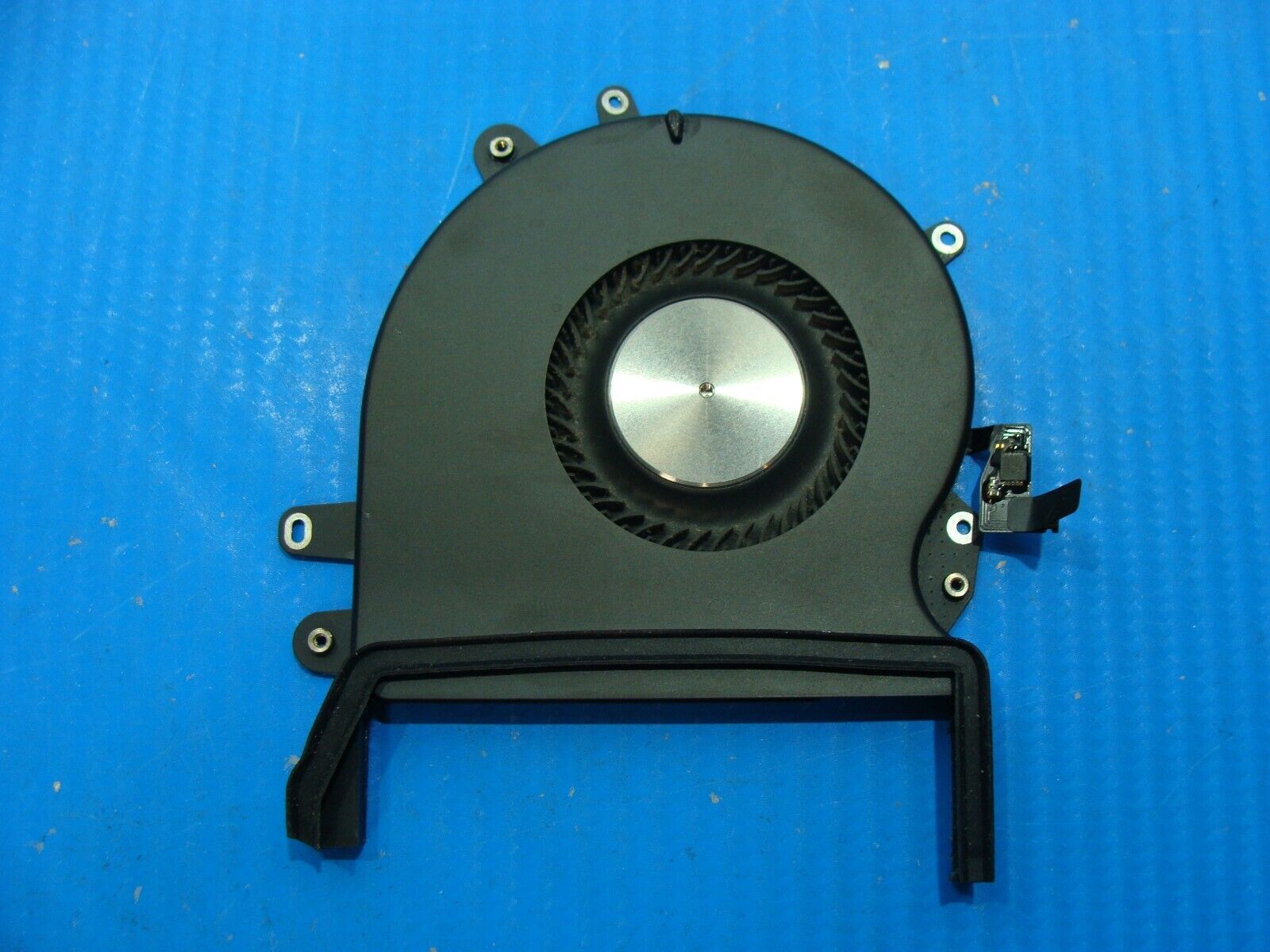 MacBook Pro A2141 16