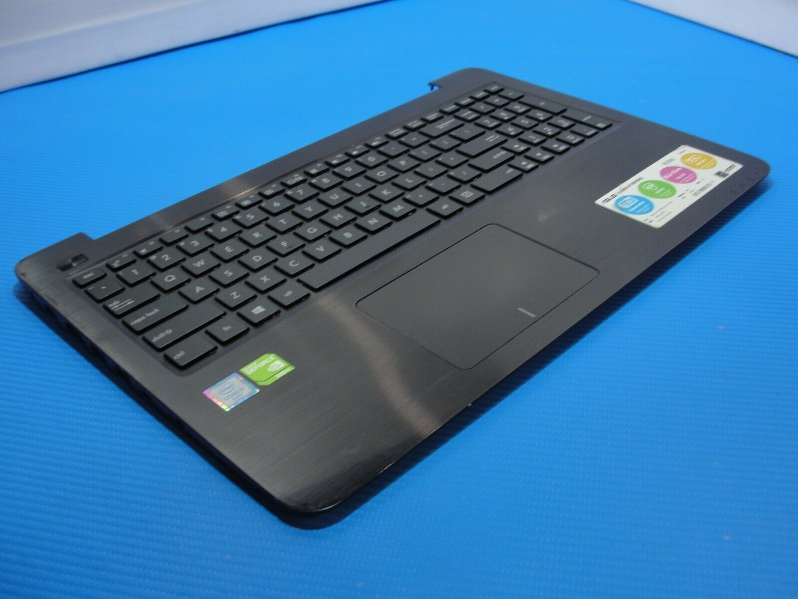 Asus R558UR-DM069T 15.6