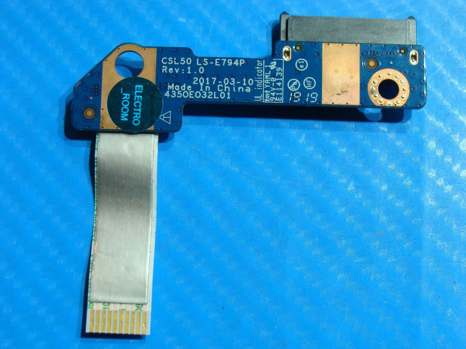 HP Notebook 15-bs212wm 15.6