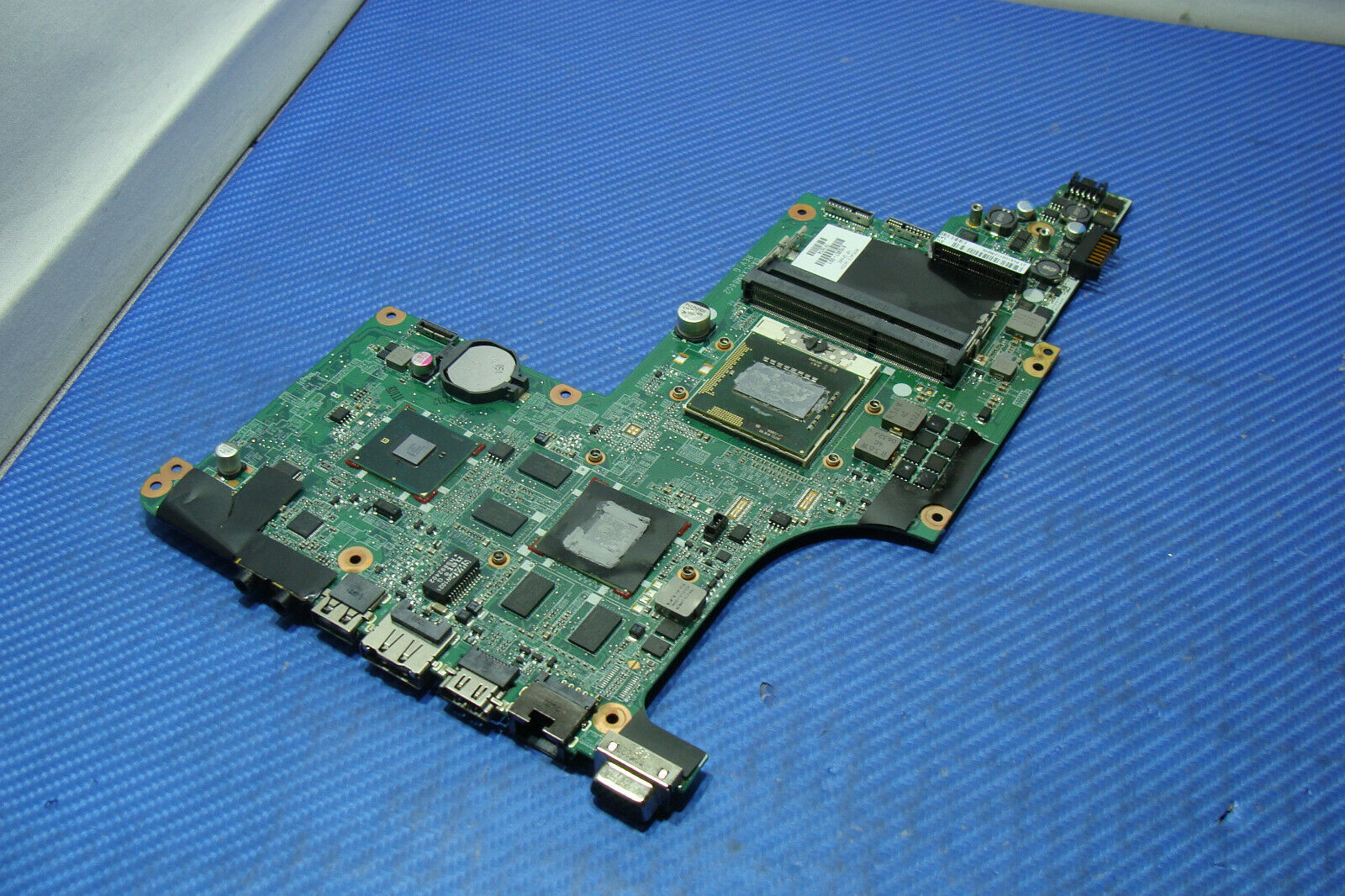 HP DV7t-4000 17.3