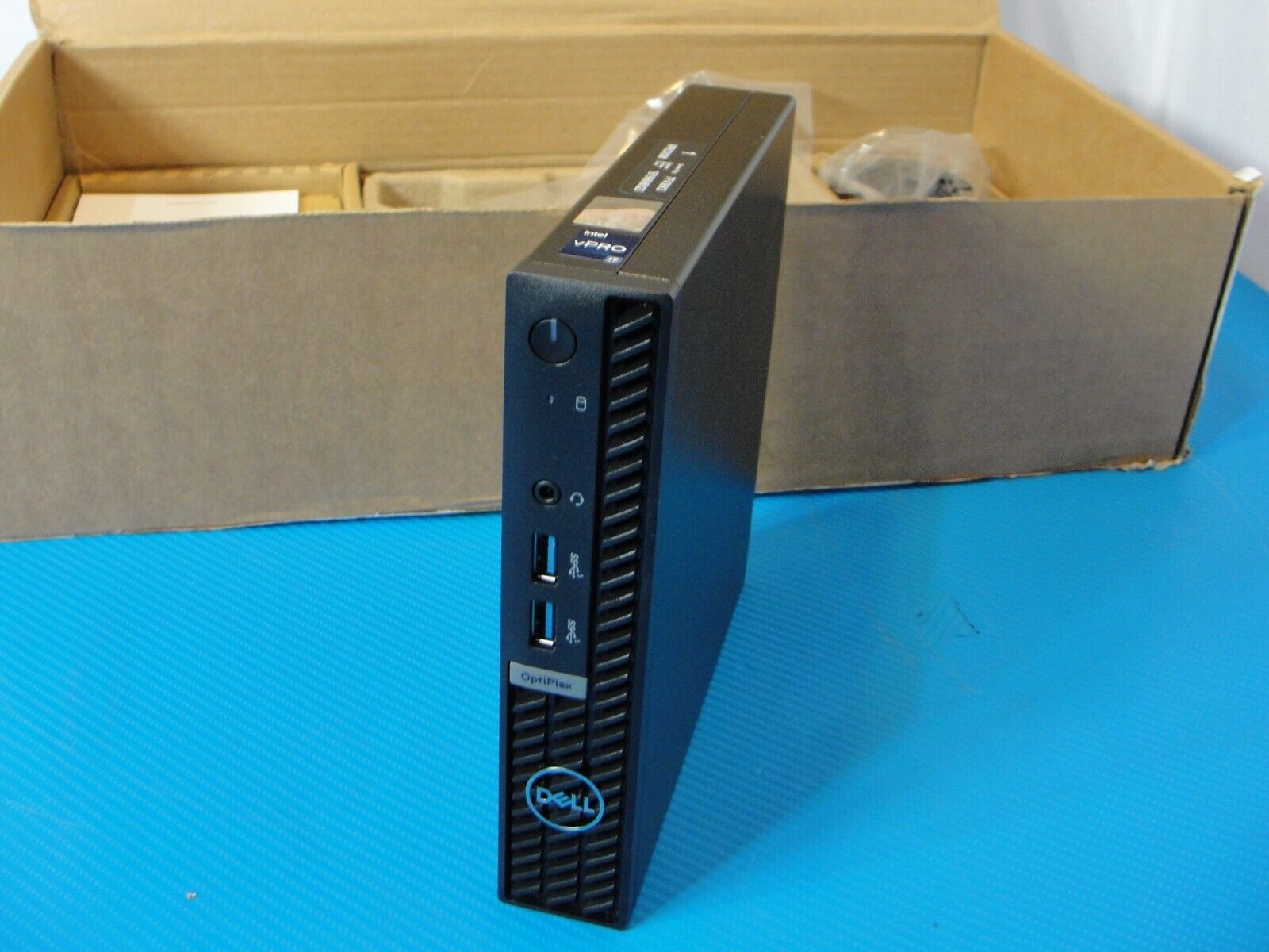 Dell OptiPlex 7010 Micro Tiny PC i7-13700T 16-core 16G 256GB NVMe Wifi BT Win10P