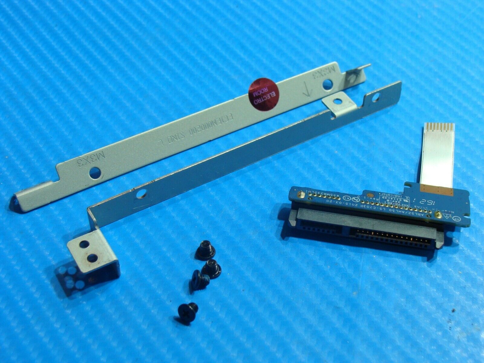 HP Notebook 15-ay009dx 15.6