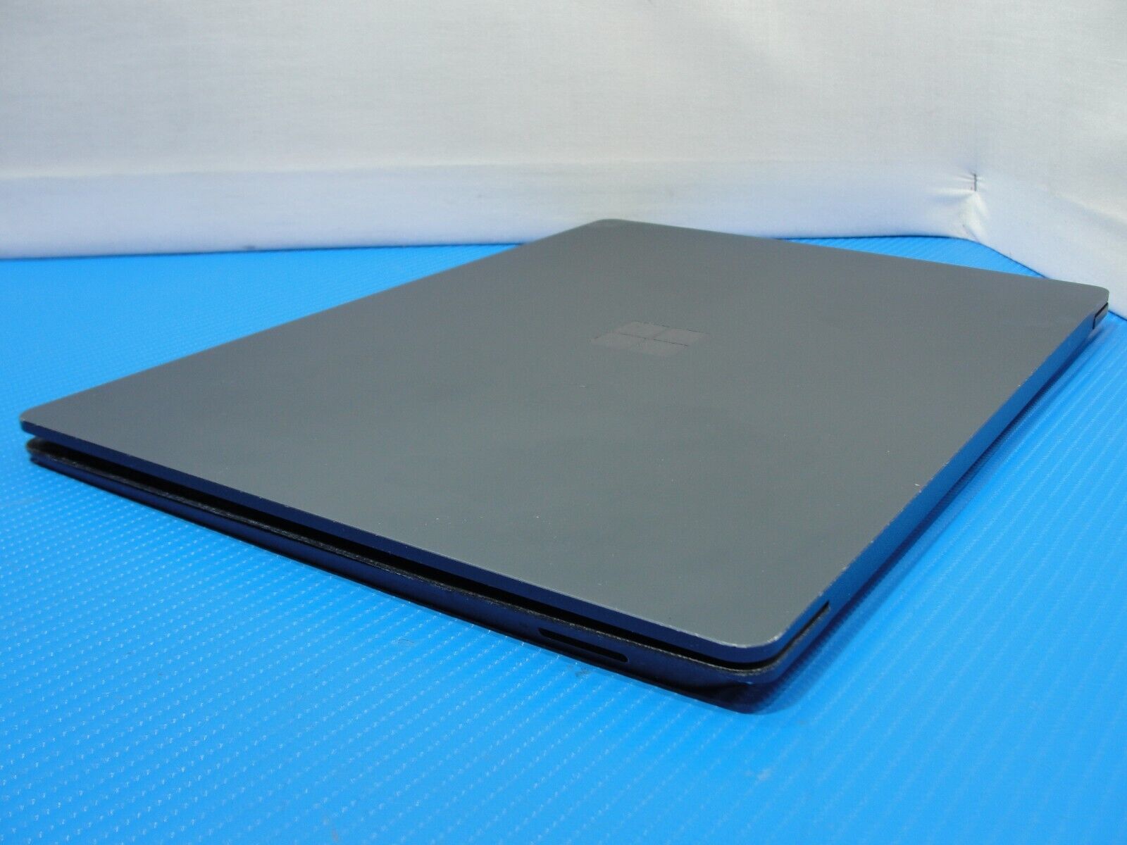 Microsoft Surface Pro 5 Tactile Intel Core I7-7660U - 8 Go - 256 NVME