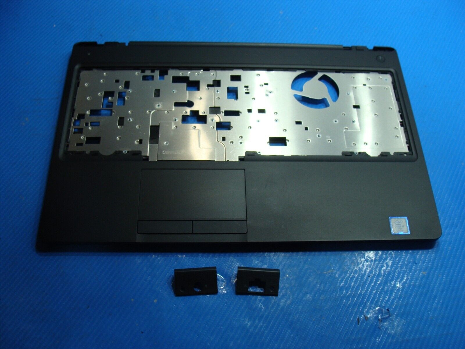 Dell Latitude 15.6” 5590 OEM Palmrest w/Touchpad Middle Frame & Speakers 29JC7