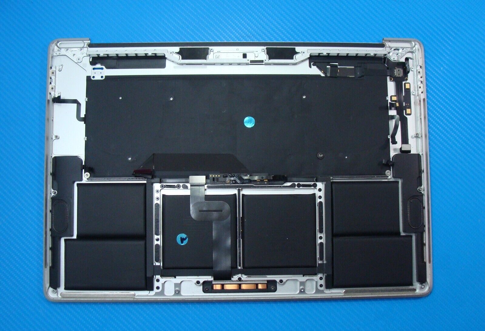 MacBook Pro 16 A2141 2019 MVVL2LL MVVM2LL Top Case w/Battery Silver 661-13162