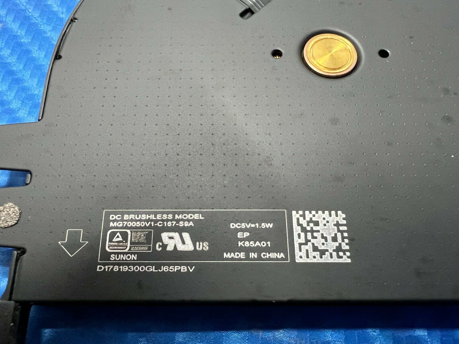 MacBook Pro A1990 15