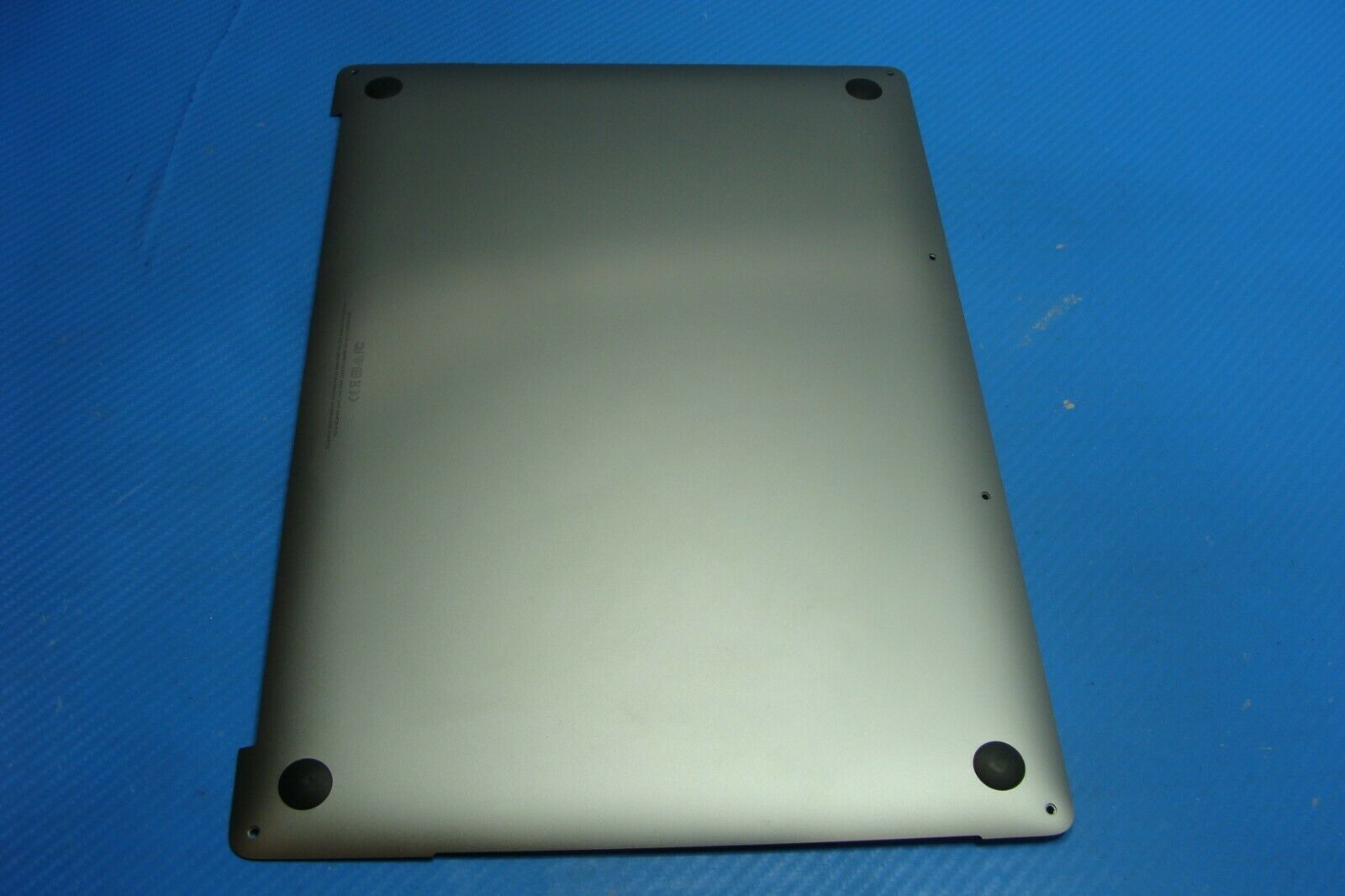 MacBook Pro A1990 15