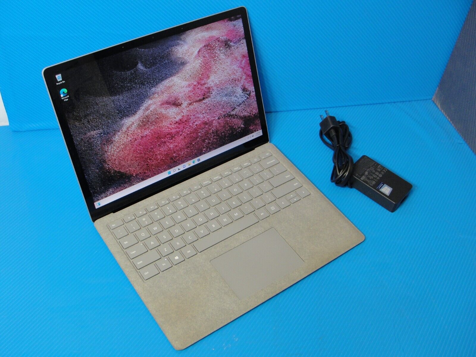 Microsoft Surface Laptop 2 13.5