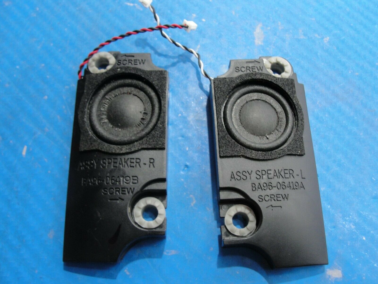 Samsung ATIV Book 8 NP880Z5E-X01UB 15.6