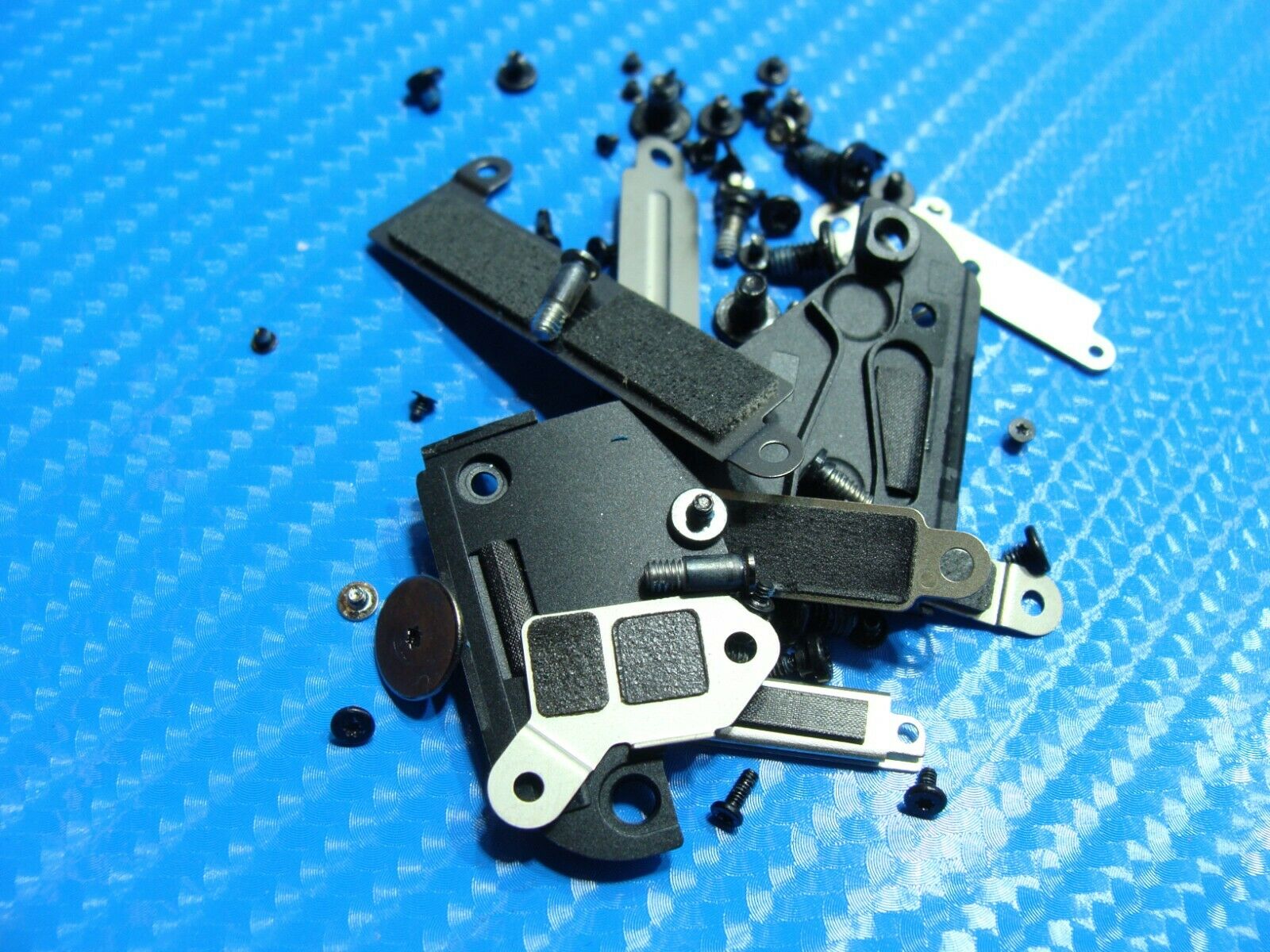 MacBook Pro A1990 15