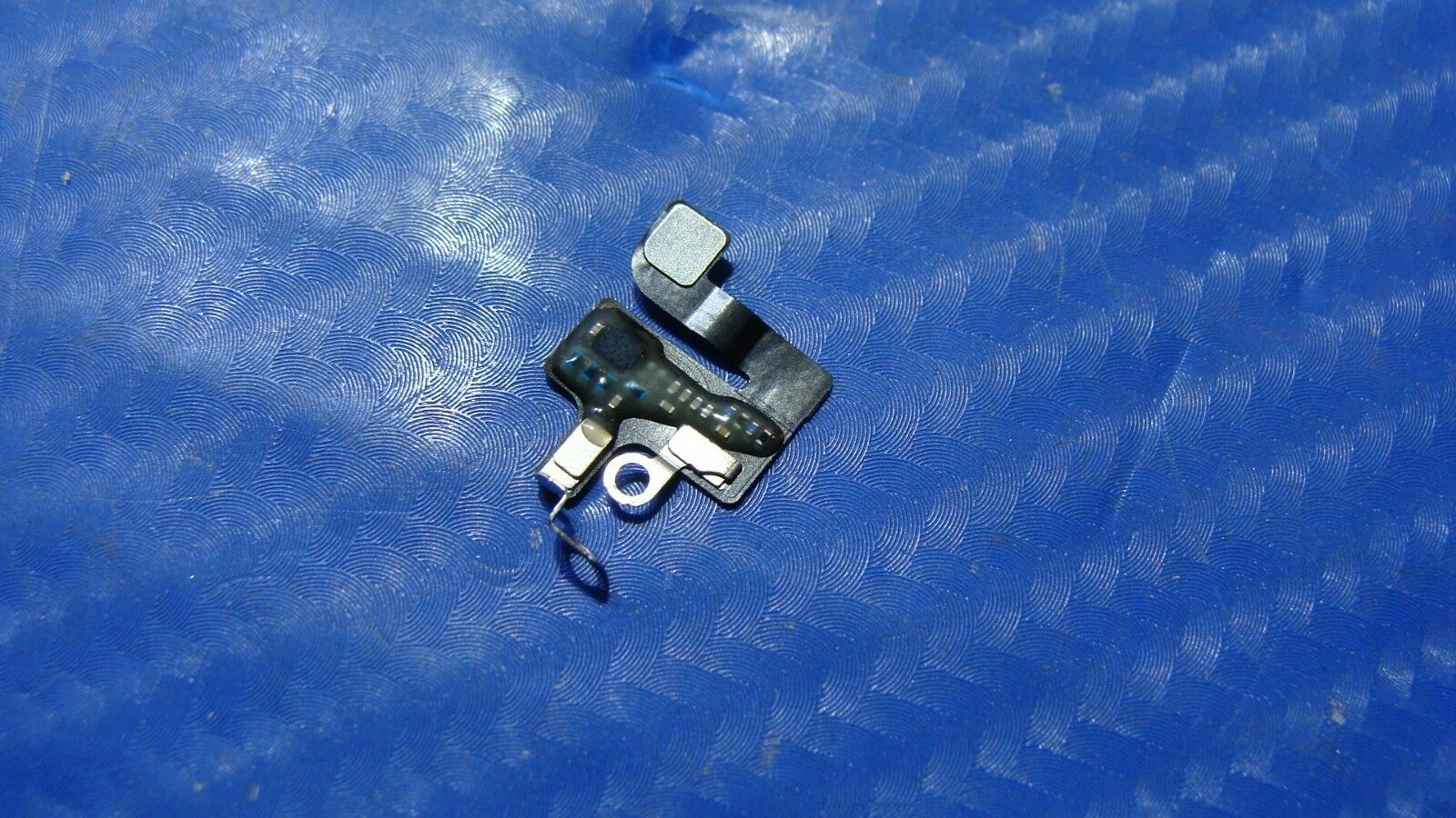 iPhone 7 A1660 MNAC2LL/A Late 2016 4.7