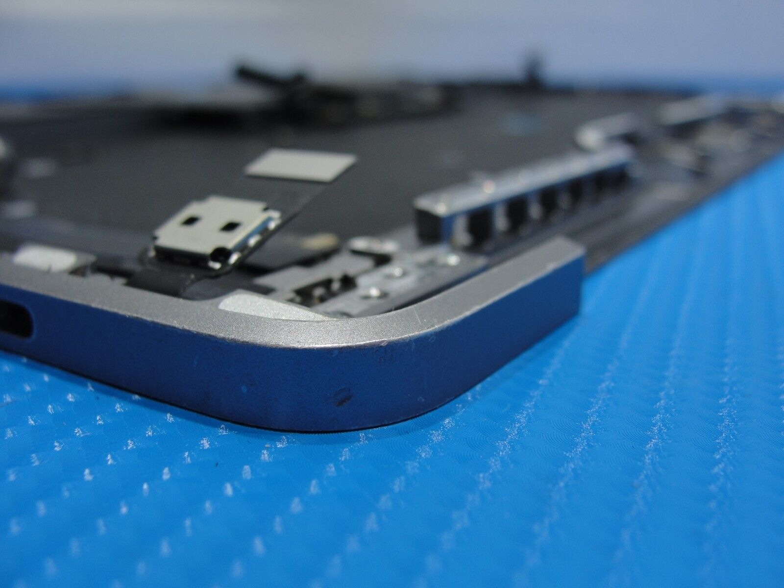 MacBook Pro A1706 2017 MPXV2LL/A 13