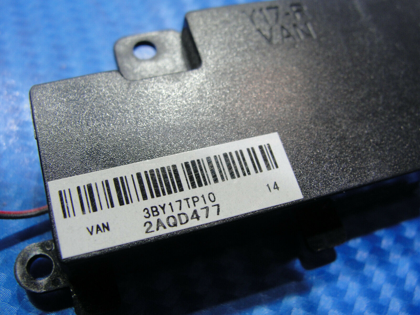 HP Envy m7-k211dx 17.3