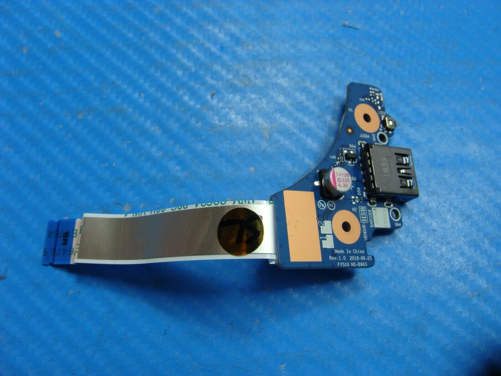 Lenovo Legion Y7000P-1060 81LF 15.6