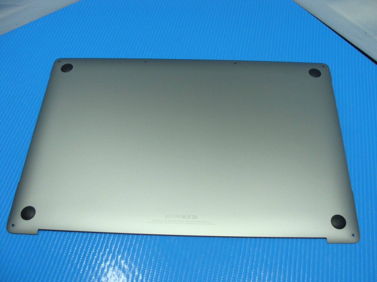 MacBook Pro A1707 15" Late 2016 MLH32LL/A OEM Bottom Case Space Gray 923-01456