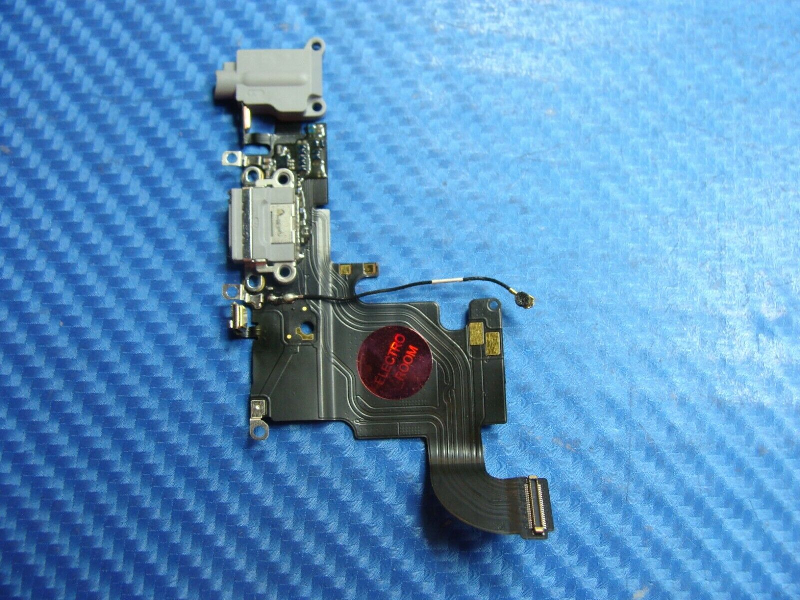 iPhone 6s AT&T A1633 4.7