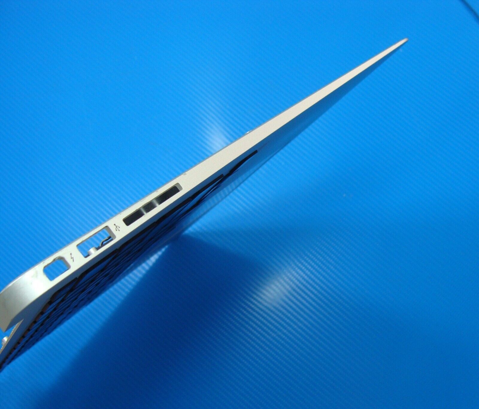 MacBook Air A1466 Early 2015 MJVE2LL/A 13 Top Case w/Keyboard Trackpad 661-7480