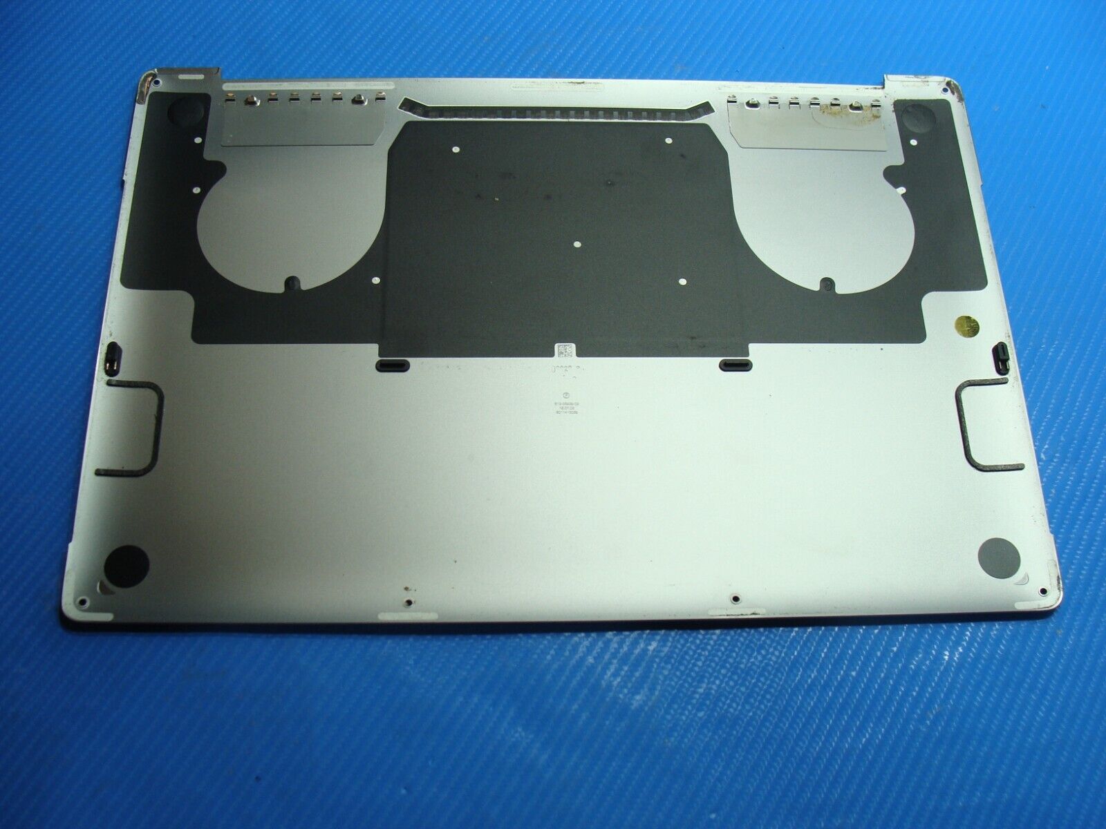 MacBook Pro A1990 15