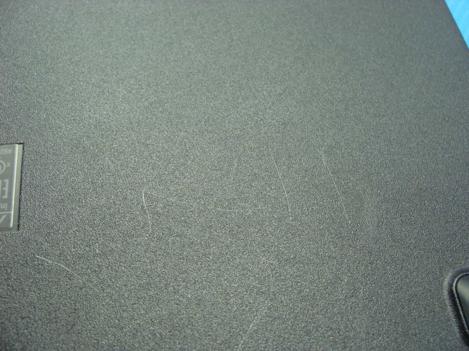 Asus F555LA-AB31 15.6