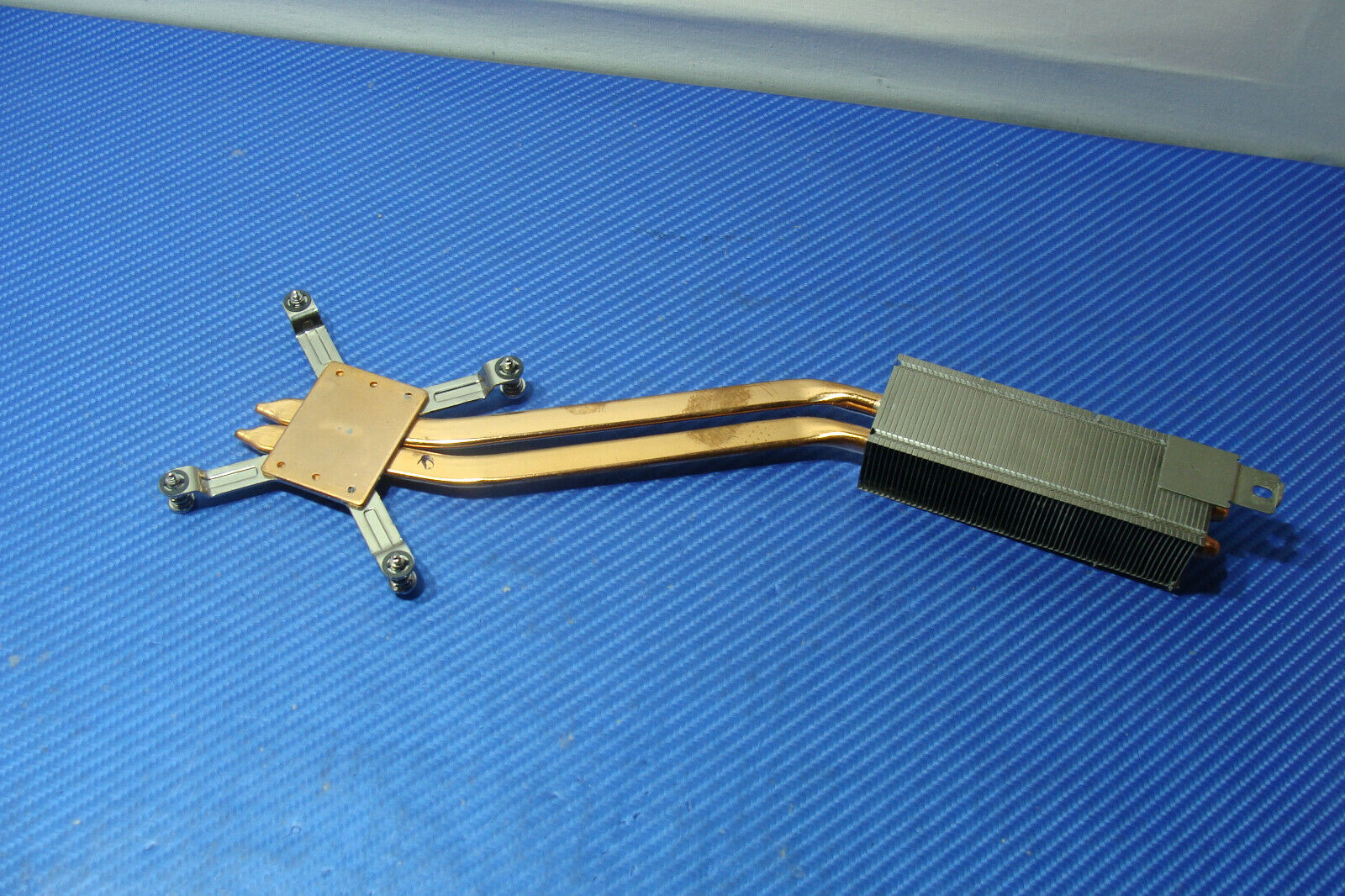 HP TouchSmart 520-1047C 23