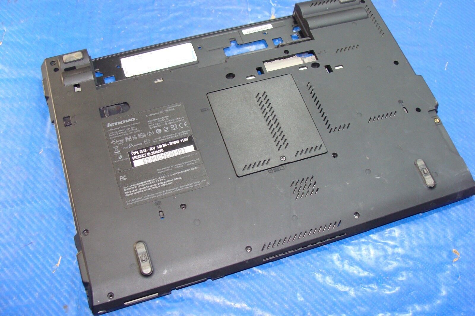 Lenovo ThinkPad 14.1 T410 Genuine Laptop Bottom Case w/Cover Door 60Y5472