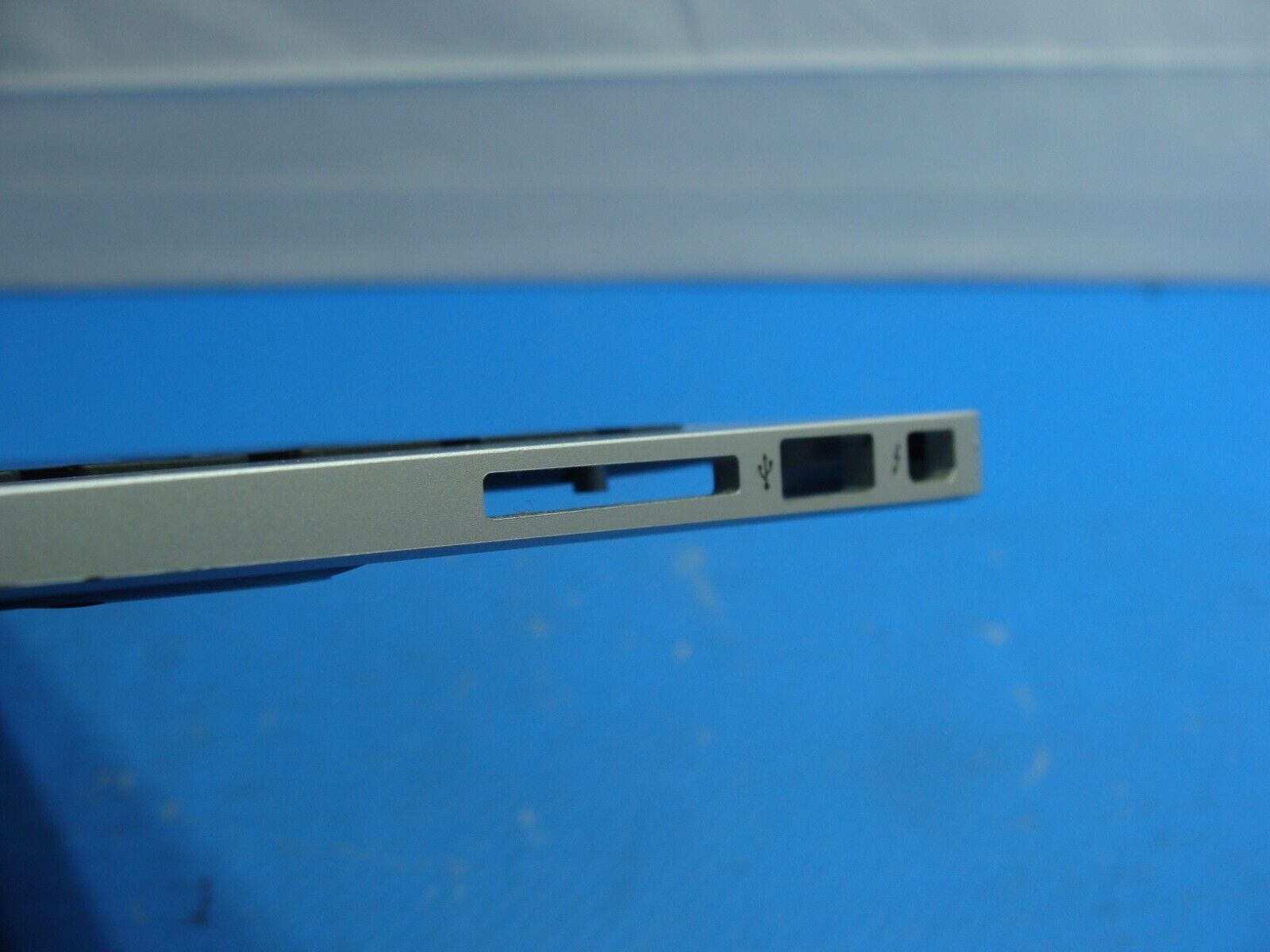 MacBook Air 13 A1466 2014 MD760LL/B Top Case w/BL Keyboard TrackPad 661-7480