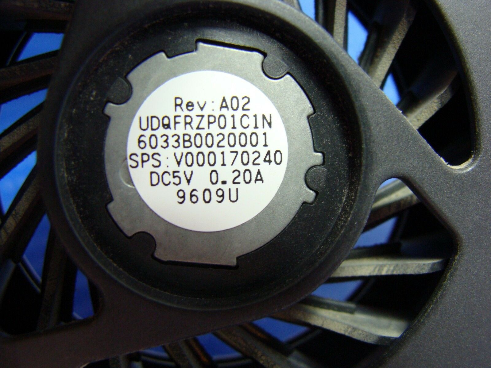 Toshiba Satellite L505D-S6947 16