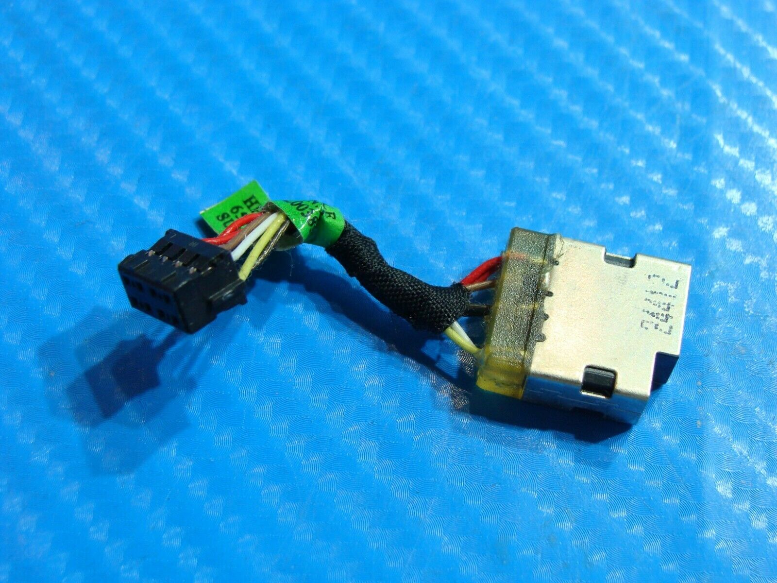 HP Pavilion 15-p214dx 15.6