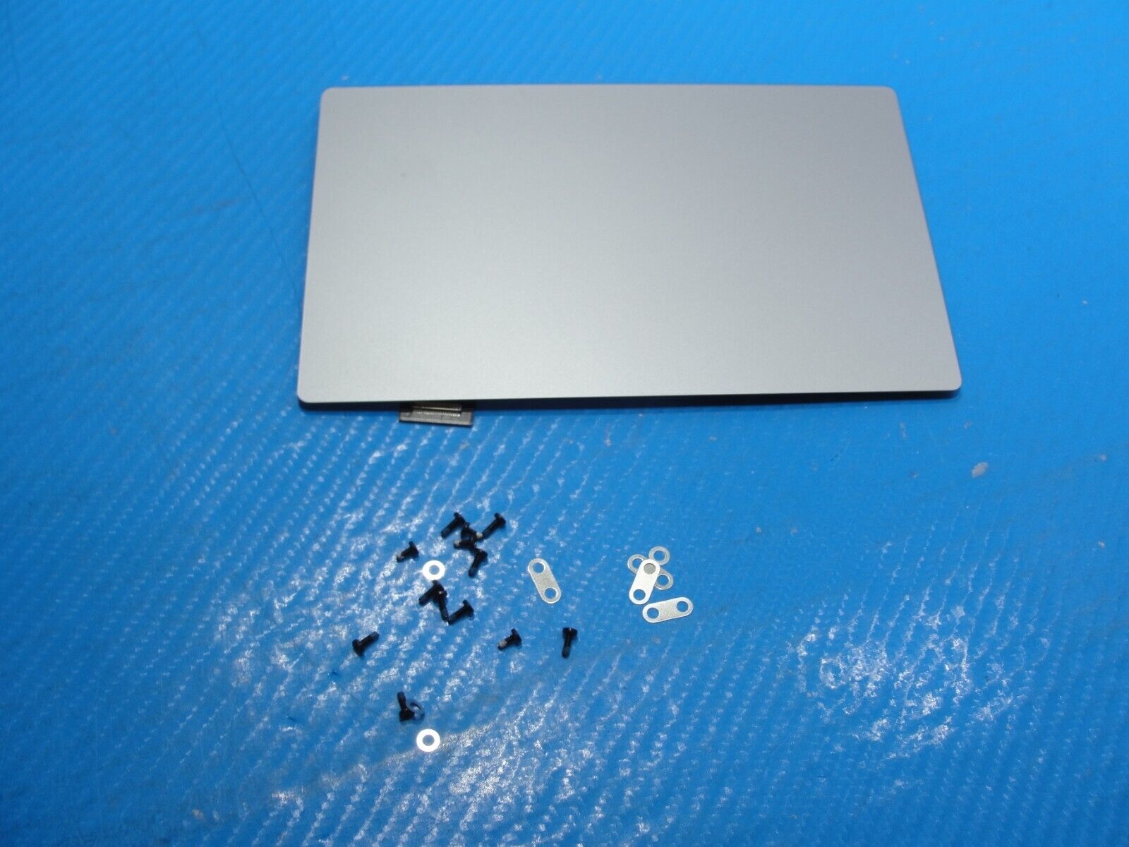 MacBook Pro A1990 15