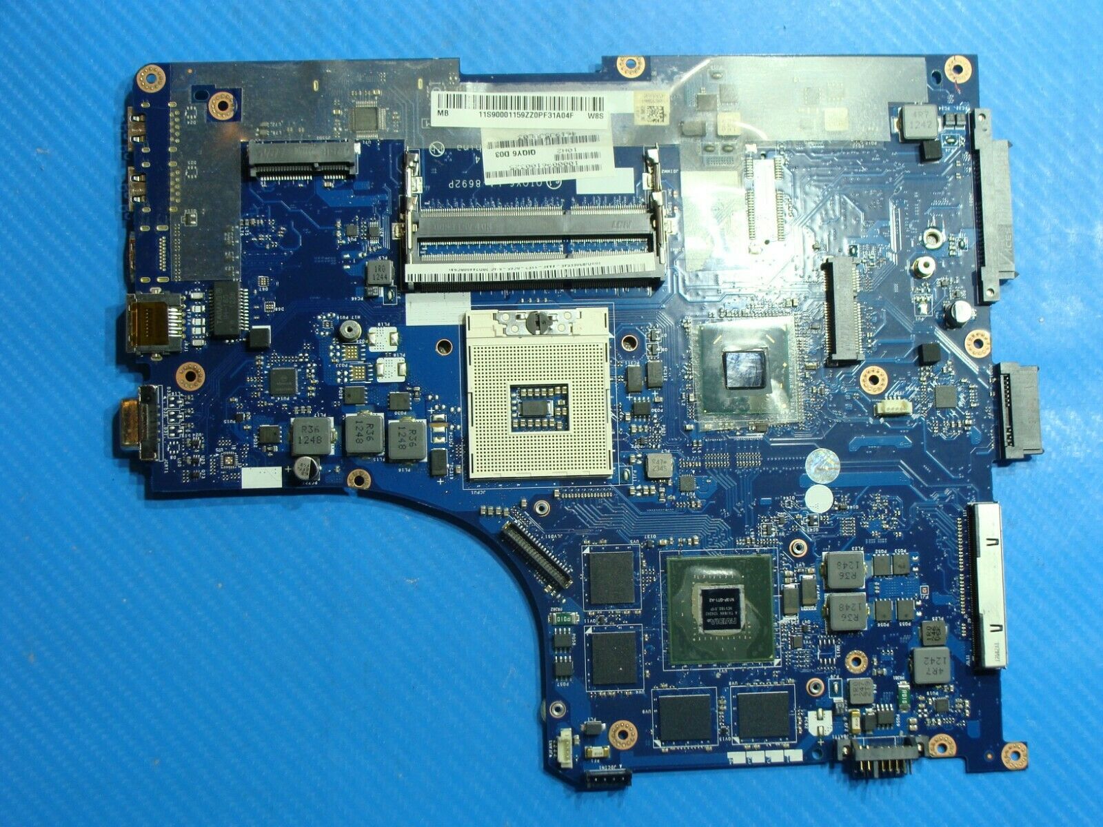 Lenovo IdeaPad Y500 15.6