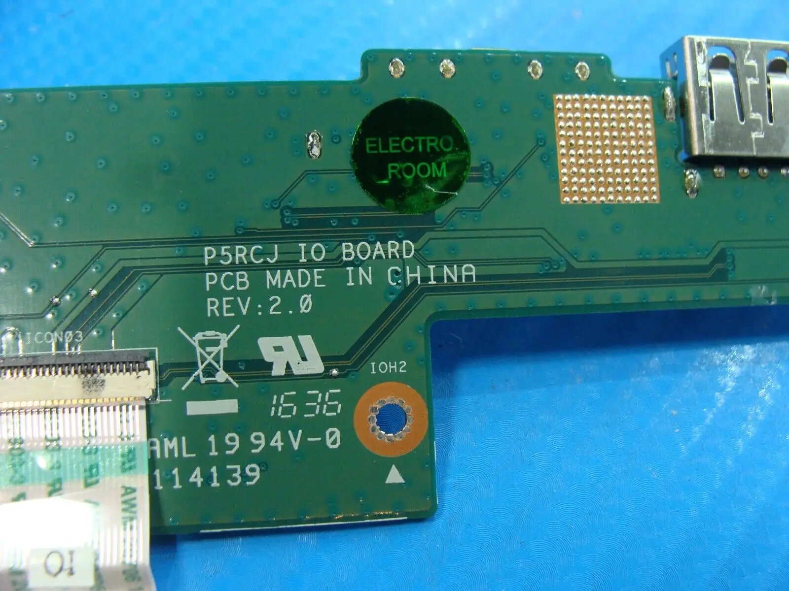 Acer R5-571T-57Z0 15.6