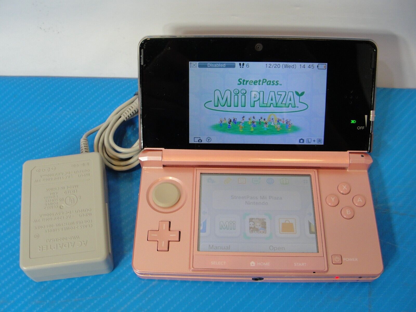 Nintendo 3DS Pink With Charger /Good Condition
