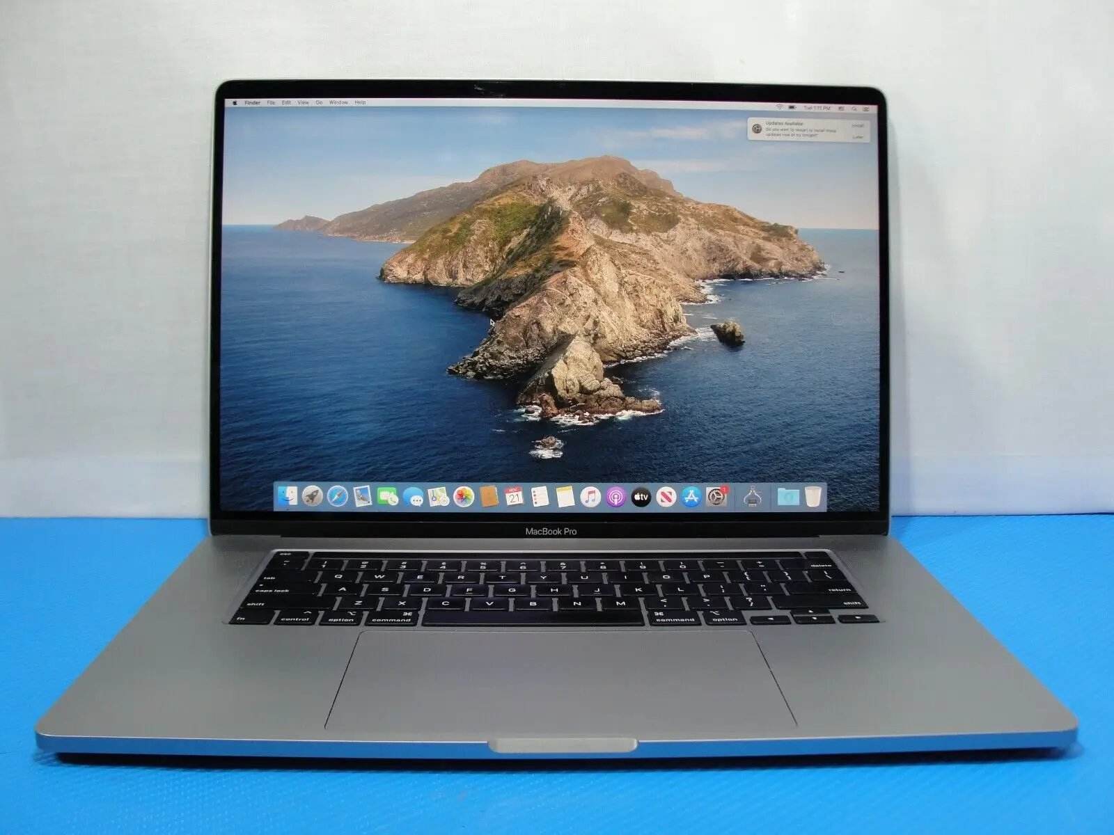 Apple MacBook Pro 16 2019 Core i9-9 1TB 16GB AMD Radeon Pro 5500M 8GB A2141/BTO - Tested Computer Laptop Parts