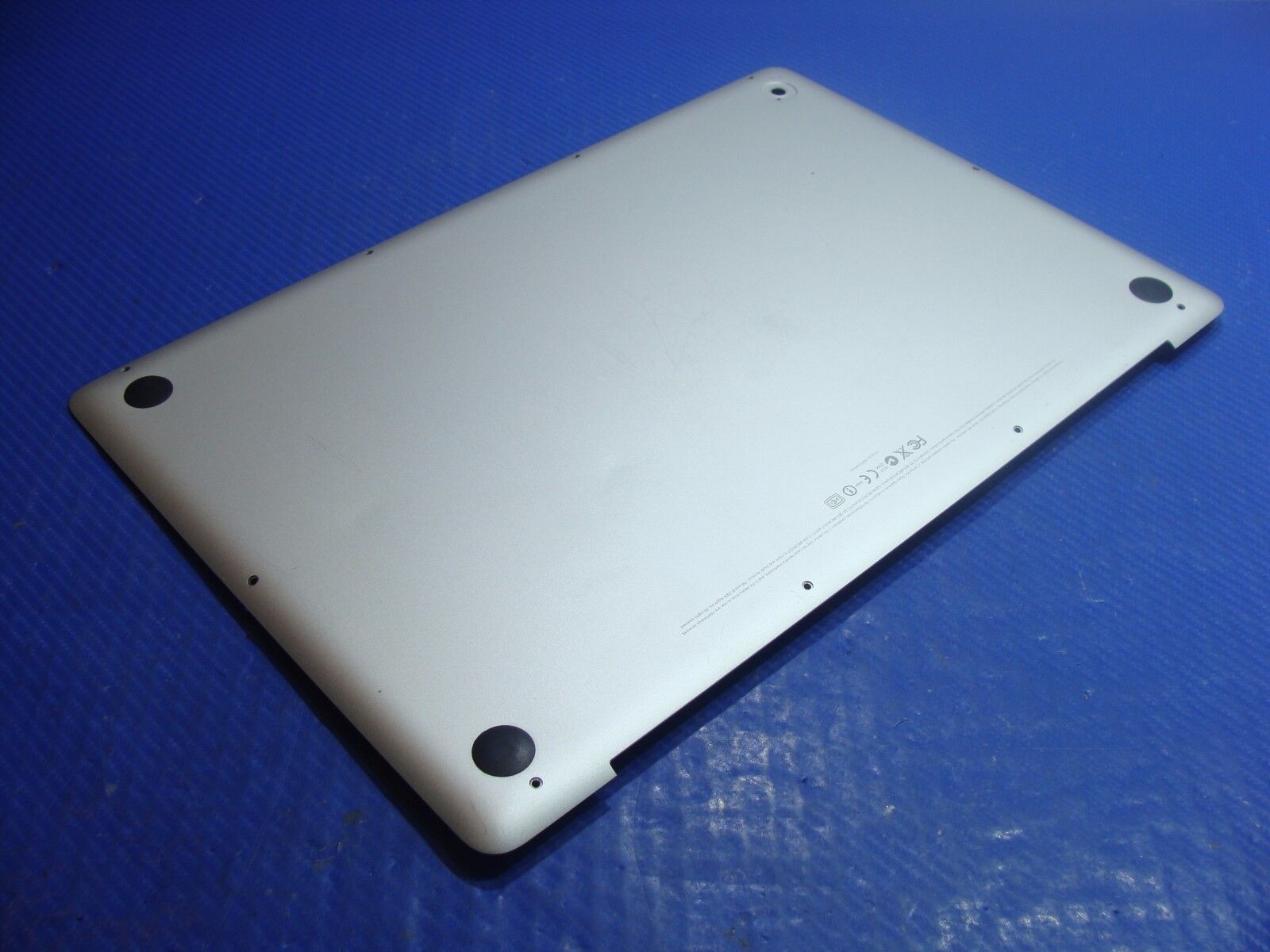 MacBook Pro 15 A1286 Mid 2009 MB985LL/A Genuine Bottom Case Silver 922-8710