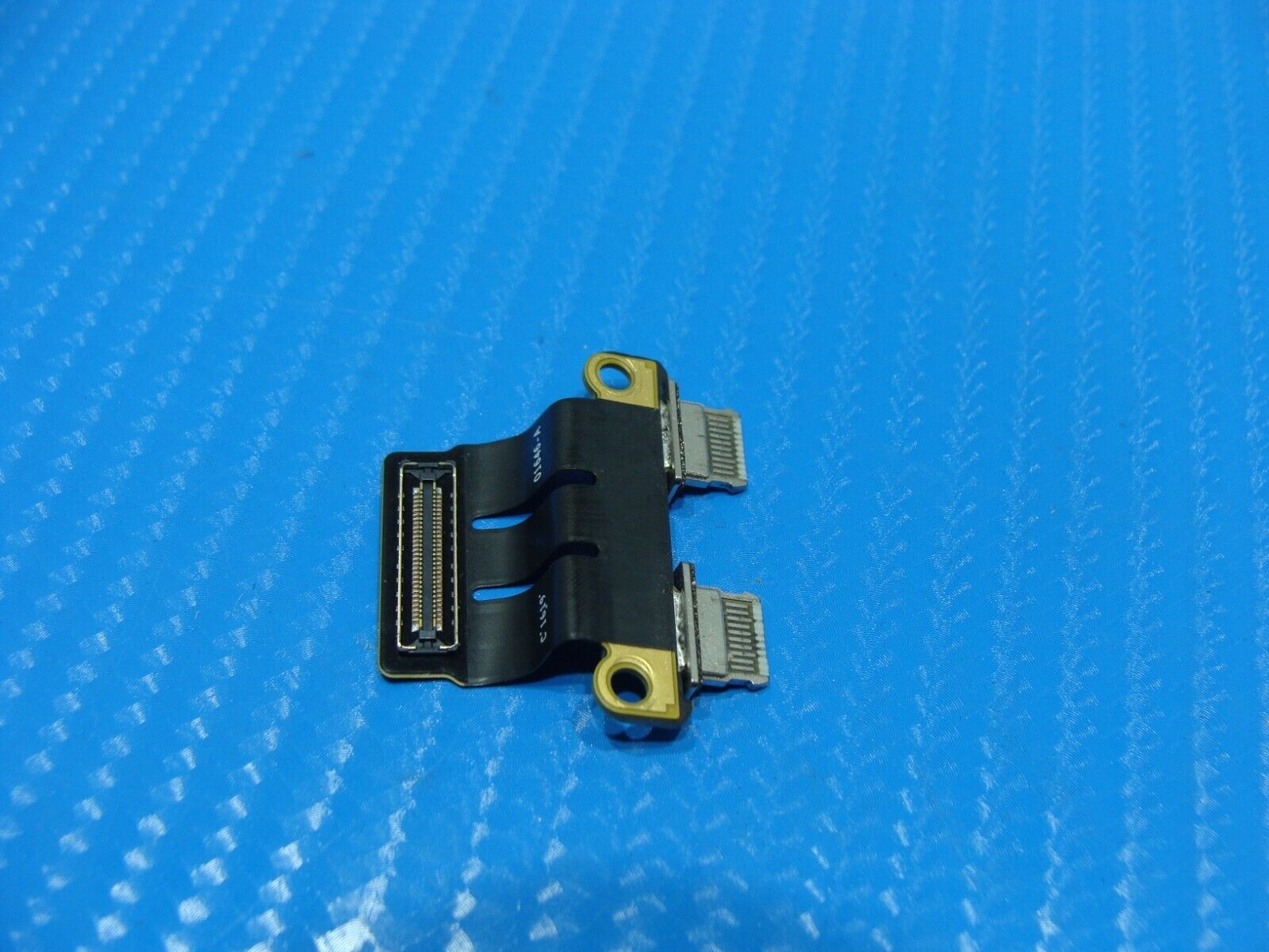 MacBook Pro A1990 15