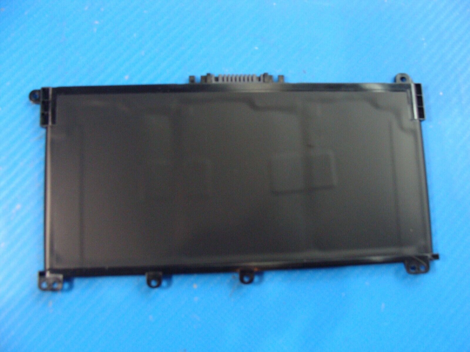 HP 15.6” 15-db0011dx OEM Laptop Battery 11.55V 41.9Wh 3470mAh HT03XL L11119-855